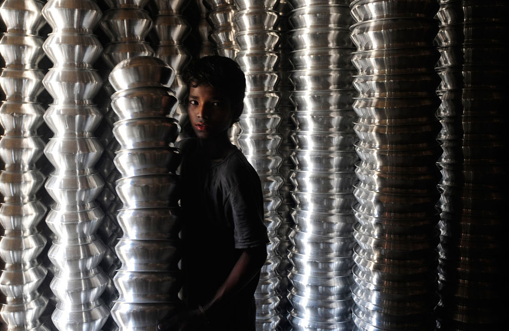 Σύμφωνα με την έκθεση της UNICEF, περισσότερα από 6,3 εκατομμύρια παιδιά ηλικίας κάτω των 14 ετών, εργάζονται στο Μπαγκλαντές