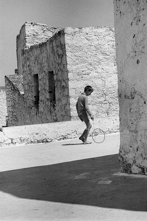 Αγόρι με τσέρκι, Κρήτη, δεκαετία 1960