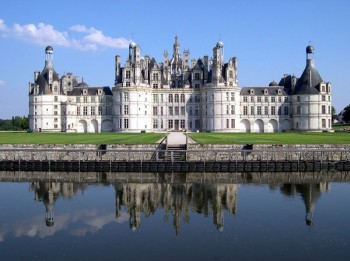 Το Château de Chambord, ένα από τα πιο αναγνωρίσιμα αρχοντικά στον κόσμο, λόγω της πολύ ξεχωριστής γαλλικής αναγεννησιακής αρχιτεκτονικής του.