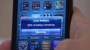 leaving-your-phone-plugged-in-destroys-the-battery